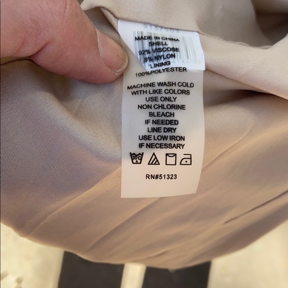 Vince Camino Sleeveless Vest - Picture 7 of 7